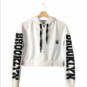 Charlotte Russe Cropped Pull Over Hoodie Size M